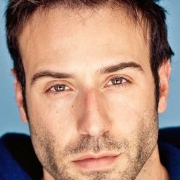 Coby Ryan McLaughlin 飾演 Charles 'Evan' Fitzpatrick Jr.