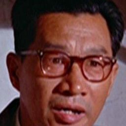 金伯健 飾演 Shop owner