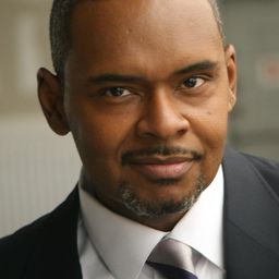 Ron Simons - 解謎小隊演員 飾演Mr. Rogers