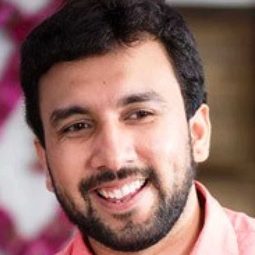 Kireeti Damaraju - 蒂洛廣場演員 飾演Rohit