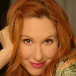 Tate Hanyok - Where We're Meant to Be演員 飾演Anna