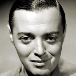 Peter Lorre - 群雄奪寶鷹演員 飾演Joel Cairo