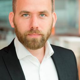 Rienus Krul 飾演 Simon