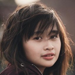 葛莉特·阿嘉莎 - The Underdogs演員 飾演Aci