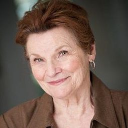 Mary Black - 我家有個大屍兄演員 飾演Mrs. Henderson