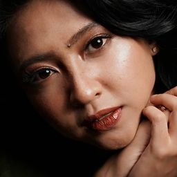 Eka Nusa Pertiwi - 凶宅契約演員 飾演Tiwi