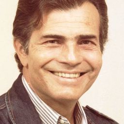 Tarcísio Meira 飾演 Ulisses