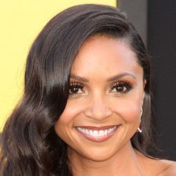 丹妮拉·妮可萊特 - 赤色戰線：起源演員 飾演Tess De La Vega