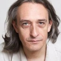 Dorin Andone - 吸血鬼復仇記演員 飾演Reneau