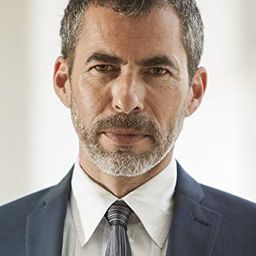 Charles Fathy 飾演 Amarillo