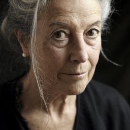 Margherita Schoch 飾演 Frau Kuhn