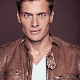 溫斯頓·波斯特 飾演 Beau