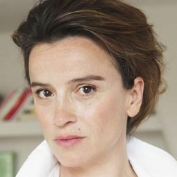 阿嘉特·德拉布雷依 - Cheba Louisa演員 飾演Emilie