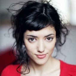 凡妮莎·吉德 飾演 Sam