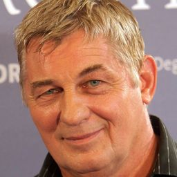 海茲·霍尼 飾演 Hinrich