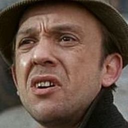 Skip Martin 飾演 Igor