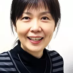 水木薫 飾演 Gynecologist