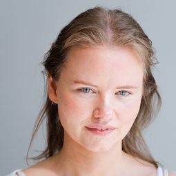 Kristine Cornelie M. Hartgen 飾演 Ingrid Tofte