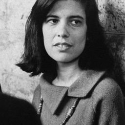 Susan Sontag - Galaxie演員 飾演Self