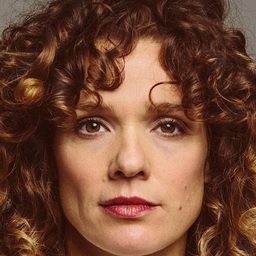 瓦拉麗亞·倫索 飾演 Amiga