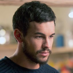 馬里奧·卡薩斯 飾演 Juan Pablo