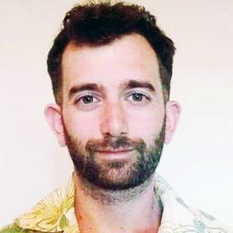 Juan Tupac Soler - 冰雹風暴演員 飾演Agente de Seguros