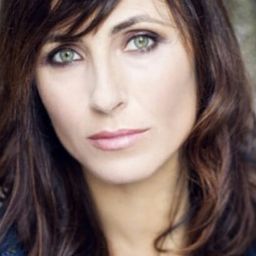 Roberta Spagnuolo 飾演 Sandra