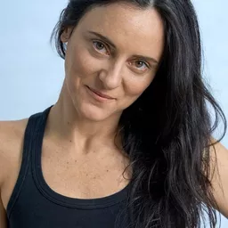 Teresa Soria Ruano 飾演 Enfermera joven