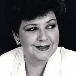 Griselda Nogueras 飾演 Monica