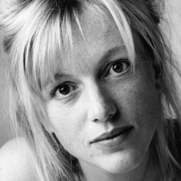 Johanna ter Steege - 求分大作戰演員 飾演Gedda