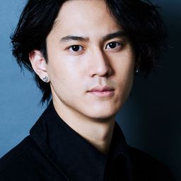 武內 駿輔 飾演 Vigo Kusenakisu (voice)