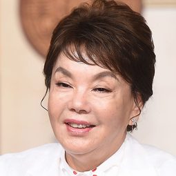 Kim Soo-mi - 危險的見面禮演員 飾演Choon-ja