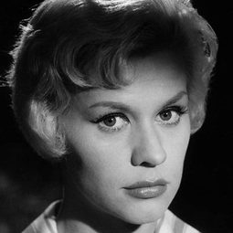 Ingrid van Bergen 飾演 Lily Braun