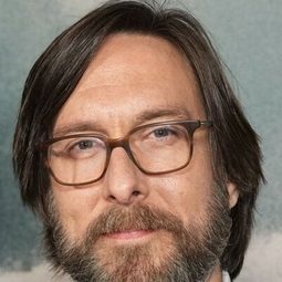 提姆·夏普 飾演 Agent Tim Sattler