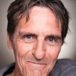 Stephen Ure 飾演 Drunk