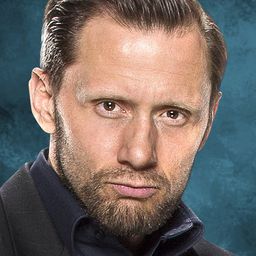 Steven Haworth 飾演 Bob Lovett