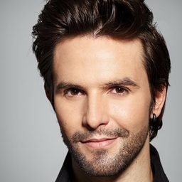 José María del Castillo - 餘悸無盡演員 飾演Falangist #3