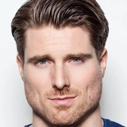 Marcus Rosner - Valentine in the Vineyard演員 飾演Marco DeLuca