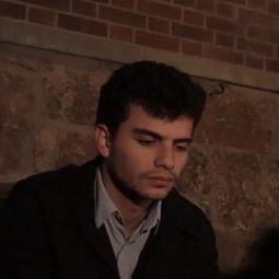 Lucas Christensen 飾演 Armando López