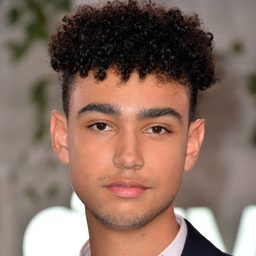 艾查馬達維 飾演 Farleigh Start