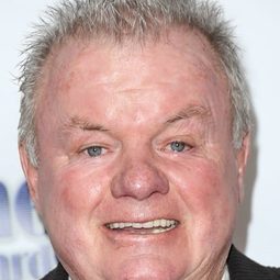 傑克·麥基 飾演 Produce Manager