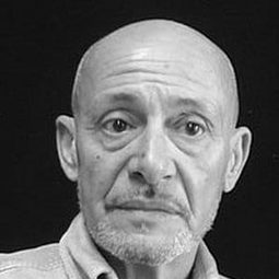 Nicola D'Eramo 飾演 Travestito