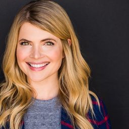 Stevie Nelson - 羅斯福先生冇事嘛演員 飾演Summer