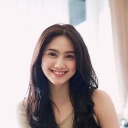 Nyimas Ratu Rafa 飾演 Melati