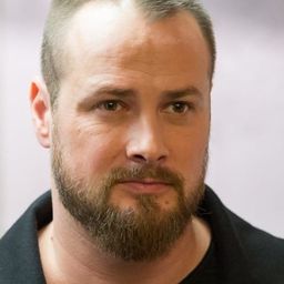 Paweł Małaszyński 飾演 Wladi