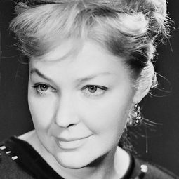 Irina Skobtseva 飾演 self