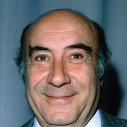 Enzo Cannavale 飾演 Porter