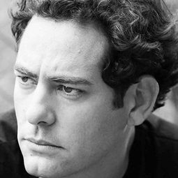 Fernando Cormick 飾演 Studente