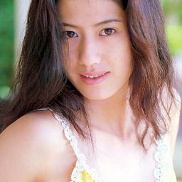 嶋村かおり 飾演 