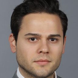 Mehmet Ali Çatal 飾演 